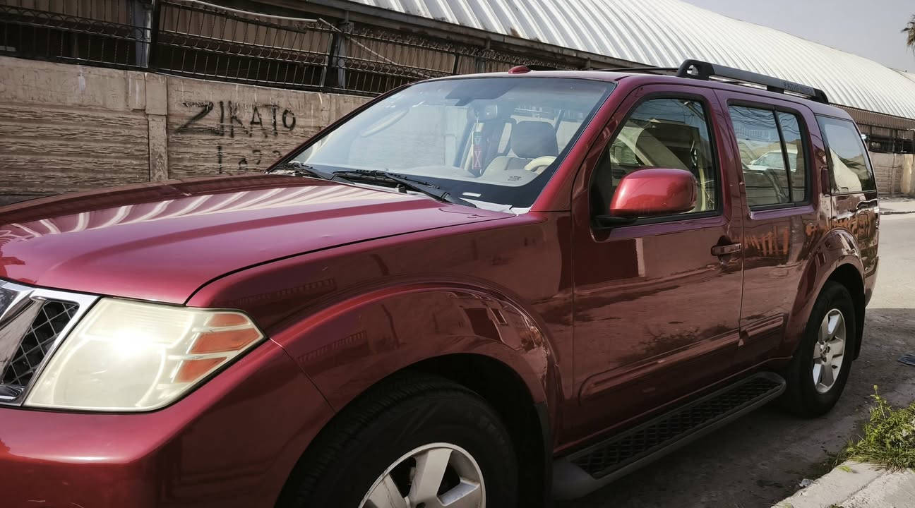 السلام عليكم نيسان باثفايندر2008بغداد سنويه بأسمي محرك 4الاف وارد امريكي داخله كلين تايتل  عدا جاملغ امامي عكس السائق صبغ بدون دواخل انصبغ بالعراق والباقي مكفول من الصبغ والضربه مواصفات فول عدا البصمه دشبول ارمادا شاشه كبيره دواسه كهرباء فول ايرباك سلايت روف 3قطع تبريد ثلج حساسات خلفيه جنطه بصمه سياره احلى من الصور السعر105 مكاني بغداد الاتصال على الرقم ***********
