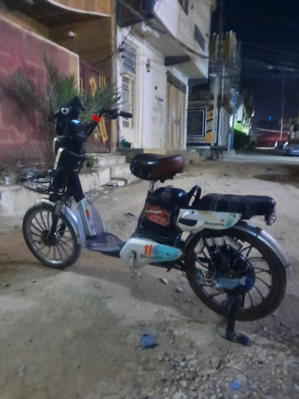 بايسكل شحن للبيع مابي شي ومابي اي عطل نظيف حجم 26  خمس بطاريات جدد السعر 170 وبي مجال بايسكل اخو البلاش


**إذا كنت صاحب هذا الإعلان وتريد حذفه لأي سبب، رجاءا أرسل رسالة إلى الدعم الفني**