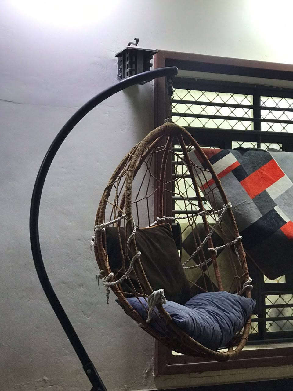 مـرجوحه عش العصفور نضيفة مع الدوشك مكان بغداد الكرخ السعر 90 وبيهه مجال ***********
