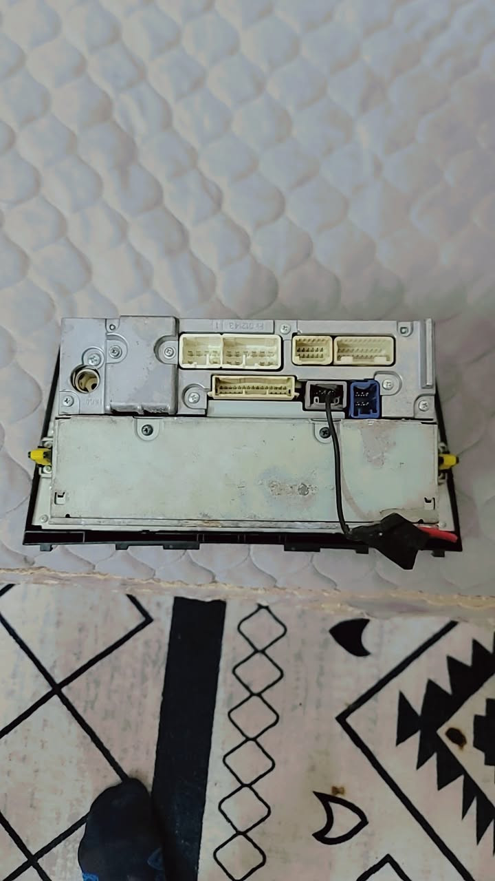 السلام عليكم غراض كامري للبيع
***********
