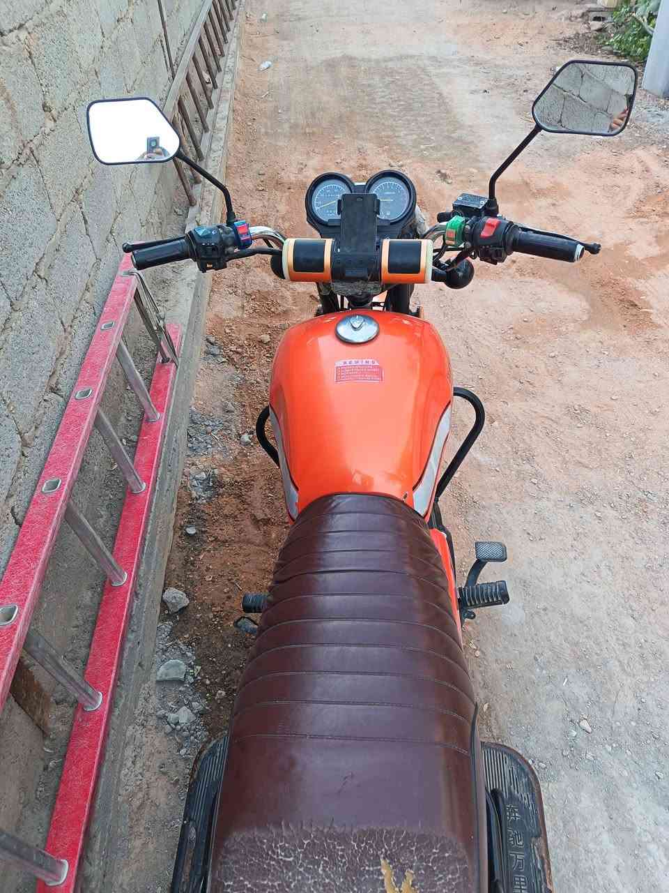 متاح دايون لون برتقالي رقم كربله نكليزي الدراجه خير من الله ما بيها اي نقص كلشي شغال رايدها مليون 650هاذه رقمي *********** مكان سياحي الدعوم
