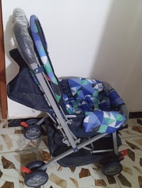 عربانة طفل • جديدة • شمسية