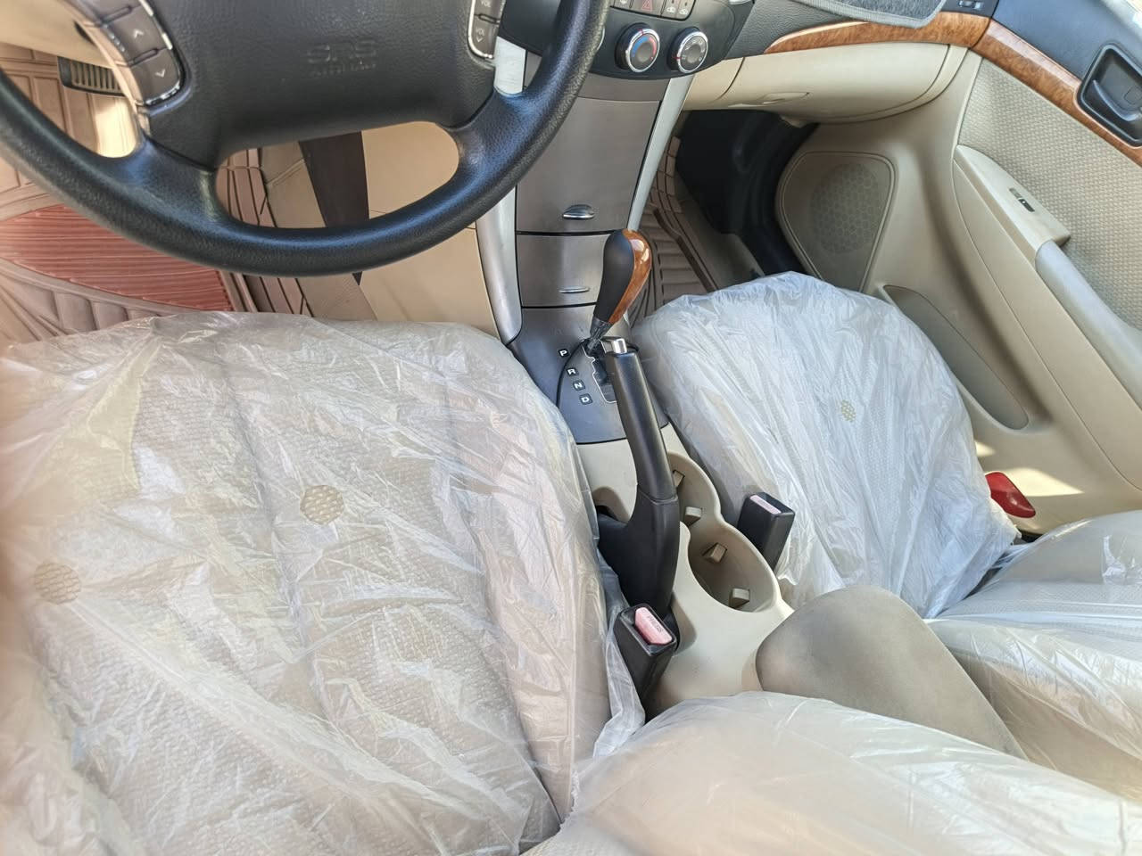 سوناتا للبيع 2011 رقم اربيل مواصفات فتحة ما ناقصها شي محرك وگير واكسل وصدر وجميع دواخلها خير من الله سعر 140 للاستفسار
***********
*********** أثير بي واتساب
