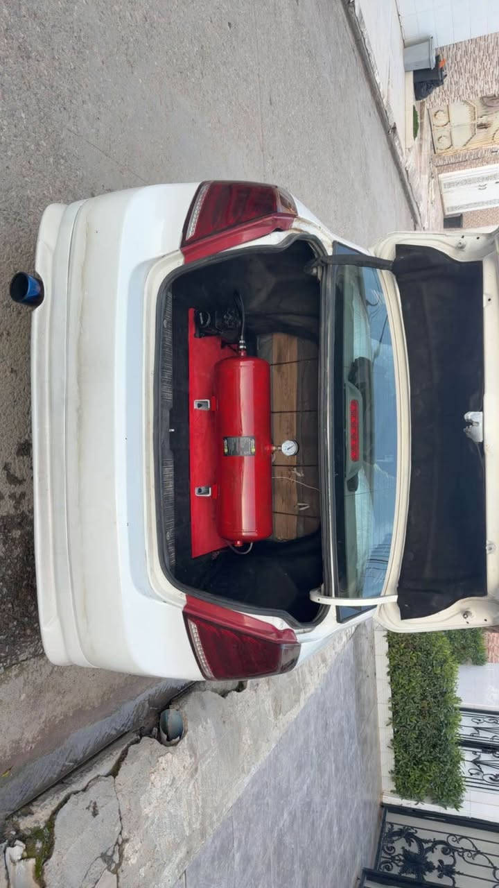 ئؤپترا مؤديل 2005 مه كينه سه نى ماشاءالله ى ده وى كامل سپؤرت سيسته م چووپى هه واى بؤبه ستراوه بيلادى دانس ده كات  سه ياره كى بئ مه سره فه مالى گه نجامه فول كه مه لياتو سپؤرته سه ياره كه گيرومه كينه وته بريد به شه رت ره قه م ئه سلى به شه رت غه رامه ى ساف كرايه وه كاله ى له گه له پاكانه كرايه سه نه وى له گه له هه مووى به شه رته بئ ته قه وره قه يه شاشه ئايپادى له سه ره تكايه بؤزانيارى زياتر ته له فون بكه *********** أربيل, العراق
