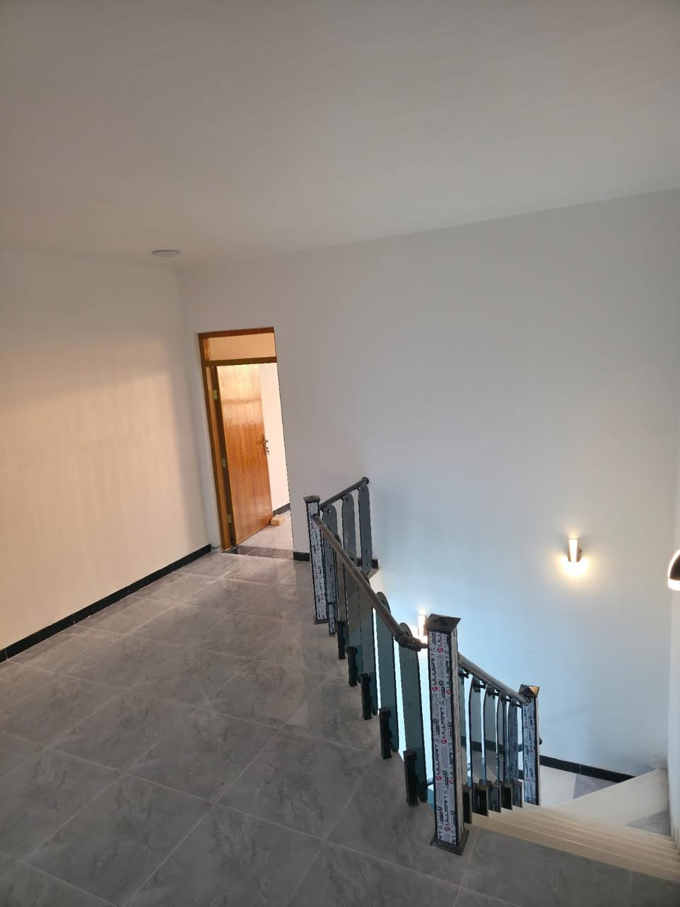 ♦️يعلن مكتب ذوالفقار التميمي ♦️

♦️مشتملات عدد 2 بالمخابرات 

بناء حديث تسليم مفتاح
مساحةً المشتمل  ١٠٠ متر
♦️الوجه ٥والنزال ٢٠
ملاحظه يباع نقد او مبادره
موقع مميز ع شارع 20 متر وقرب شارع 40
♦️العنوان كوت المخابرات
°°°°°°°°°°°°°°°°°°°°°°°°°°°°°°°°°°°°°°°°°°° 
♑️عنوان المكتب
♦️كوت الخاجيه شارع ٤٠ مقابل المدراس 

----------------------- للاستفسار مراسلة الصفحة
اتصال_وات ساب 

📱ذوالفقار التميمي 
***********

ملاحظه/نستقبل عروض عقاراتكم يرجى مراسلة البيج
