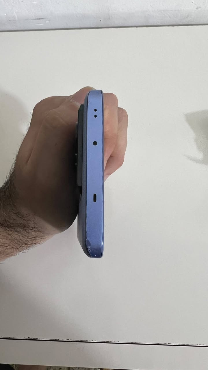 Xiaomi 13T pro
نسخة 12/512 استعمال شخصي، بدون تصليح أو فتح
النظافة نفس اللي بالصور.

المعالج: Dimensity 9200+ قوي جداً للألعاب

الرام: 12GB

التخزين: 512GB UFS 4.0

الشاشة: 6.67 AMOLED 144Hz دقة 1.5K

الكاميرا: 50MP لايكا + 50MP زوم + 12MP واسع

تصوير 8K

البطارية: 5000mAh

شحن سريع 120W يشحن كامل تقريباً بـ19 دقيقة

بصمة تحت الشاشة

سماعات ستيريو

مقاوم للماء والغبار IP68

السعر 400 ألف.


**إذا كنت صاحب هذا الإعلان وتريد حذفه لأي سبب، رجاءا أرسل رسالة إلى الدعم الفني**