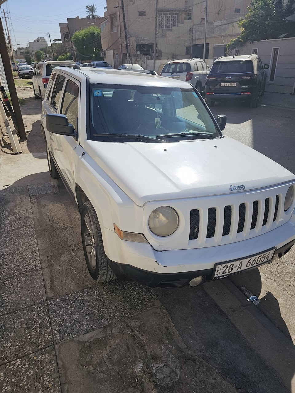 السلام عليكم. باتريوت موديل 2017 فئة لاتيتيود. فور ويل. فتحة بالقمارة. كرسي السائق كهرباء وتدفئة بالكراسي الامامية. محرك 2400 رقم دولي السنوية بإسمي ولغاية شهر 12 2028 .مكاني بغداد .الحادث أمامي بنيد وجاملغ ايمن. السعر 100 وبيها مجال .الاتصال *********** .متوفر واتساب
