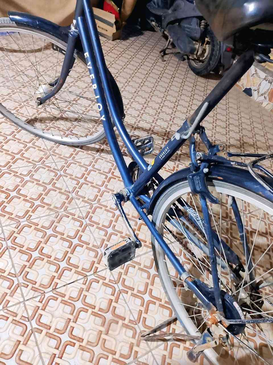 السلام عليكم
بايسكل للبيع جديد فول نضافه 
بايسكل جاهز من كلشي 
السعر75وبي مجال للشراي
المكان الشطره حي الامين


**إذا كنت صاحب هذا الإعلان وتريد حذفه لأي سبب، رجاءا أرسل رسالة إلى الدعم الفني**