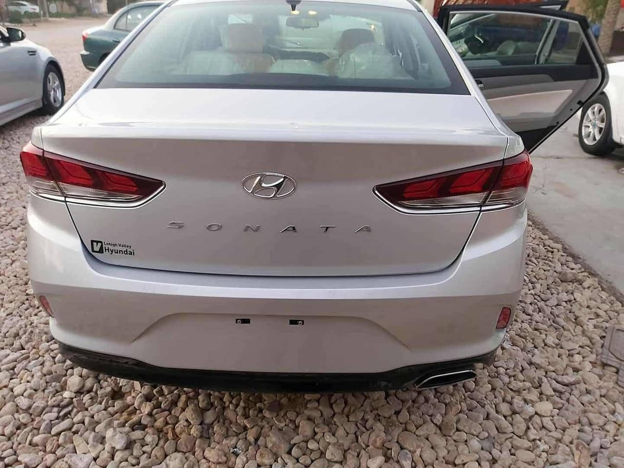 السلام عليكم🩶
للبيع سوناتا 2019 
وارد أمريكي رقم بابل الجديد 
لمتدد فول عدا الفتحه 
بصمه
 ماشيه 30 الف قابل للزيادة جديد لوك
كشن كهرباء  
كشنات جلد 
تتفئه بل كشنات 
تحكم استيرن 
دبل اكزوز
رادار جانبي
ويل اكروم
صندوك ذكي
قطعتين تبريد 
محرك 2400 (GDi) مكفول
السياره ليبل واحد 
السياره بسمي مداور ثاني يوم 

(حادثها  جاملغ فقط خلفي شبر بجم كبس)
السعر (148 ) و بيها مجال قليل
العنوان : بابل مركز المدينه ***********
