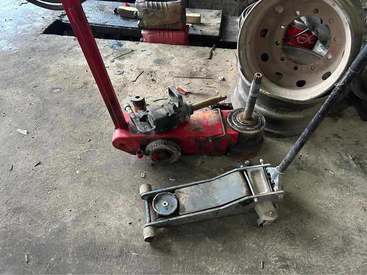 جیهاز تایەکردنەوە لەگەل پەمەکی هەوا ٥٠٠ تی لەگەل جەگەکی هەوا ١٢٠ تەنی لەگەل ٣ ویل بو فرۆشتن ٣٥ $ *********** أربيل, العراق
