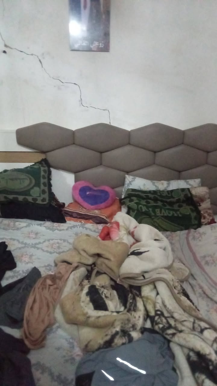 السلام عليكم عندي غرفه للبيع تكمه تركيه درجه أوله لون حليبي جديده كلش نشرات داخليه مكاهه حي اور رقمي ***********
