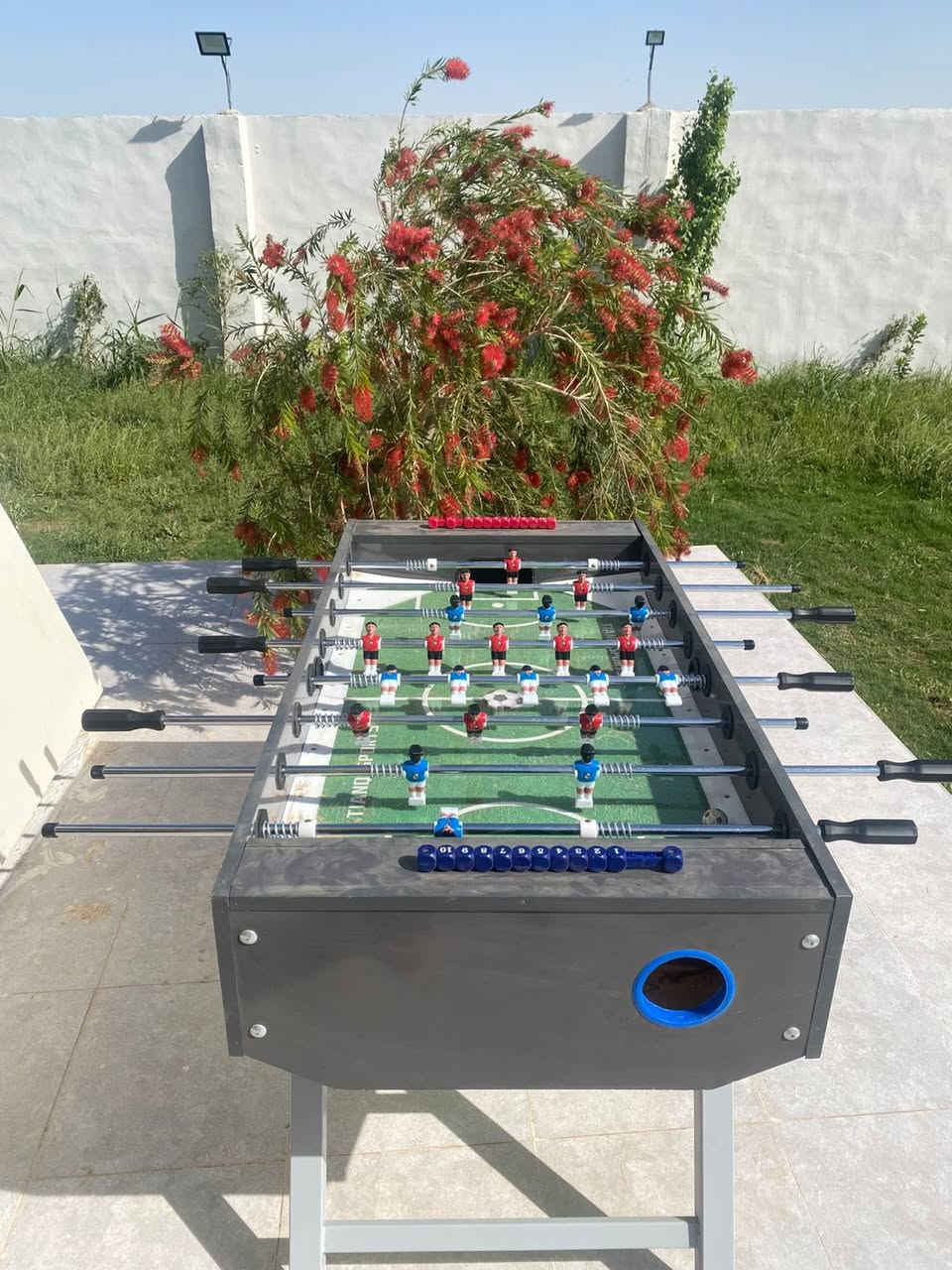 اهلاً بكم في مزرعة ورق التوت ( للعوائل والشباب )  
شروط دخول المنتجع 
تكون الاسعار مختلفة باختلاف الايام 

( يرجى قراءة الشروط قبل الحجز )
( العنوان / صلاح الدين قضاء بلد / حي العباس الزراعي )
الحجز حصراً على الرقم المثبت ( *********** )
شروط الحجز

1- تحويل نصف المبلغ عند الحجز على زين كاش او الماستر كارد ( *********** ) وباقي المبلغ يدفع عند دخول المنتجع

2- يمنع منعآ باتآ رمي قشور الحب في الارض

3- في حالة الغاء الحجز يسقط حق المطالبة بالعربون .. 

5- تكون الاعداد اقصى حد 15 نفر للشباب 
والعوائل 20 نفر مع الأطفال ، مع الزام السائح بعد العبث بالممتلكات الخاصة بالمزرعة وضرورة ترك المزرعة  نظيفة

تحتوي المزرعة على غرفة نوم وصالة كبيرة ومطبخ ومجمع صحيات  وحديقة بمساحة كبيرة جدآ  وتحتوي ايضاً على حوض للصغار وحوض للكبار ومصطبات للراحه والاسترخاء
وباربيكيو مجهز بالكامل 
العاب بليارد ومنضدة وفيشه وكرة طائرة ومرجوحه للكبار 
وزحليكه للاطفال 

اوقات الشفتات 
الشفت الصباحي يبدء من 10 ص الى 6 م 
الشفت المسائي من 8 م الى 8 ص 
اليوم الكامل من 10 ص الى 8
