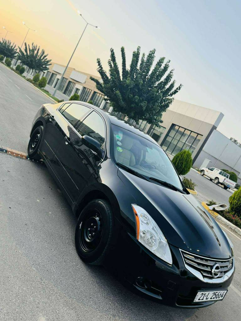 ڕەقەم سلمانی ڕەنگی ڕەش 
گێر تۆماتیک مەکینە 2.5 بەشەرت 
هەموو گیانی بەشەرت 
مواسفات : چوار بەسمە  : سوکان ڤۆلیۆم : تحدید سورعە 
پێچ پارچە تیایە بۆیاخە 
*********** السليمانية, العراق
