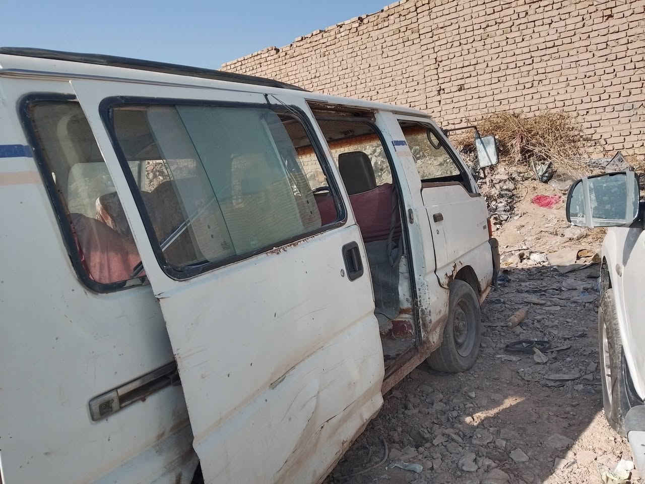 البيع رقم بصرة سنوية كارتونية بية بطة شغالة باتري جديد تيرات.جدد بدون تحويل عنوان واسط قضاء الحي حي صناعي..... رقم الهاتف ***********..السعر6.وراق.
