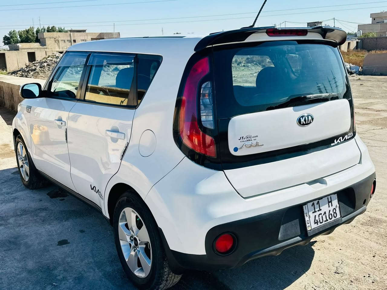 كيا صول 2017 السعر ١٠٤
ماشية 65 الف محرك 1600 
ضرر جاملغ السكن مبدل نفس اللون + 
4 قطع صبغ بسبب الشخوط 
السيارة جاهزة من كلشي وناعمة تخبل 
رقم بغداد باأسمي

***********
***********
