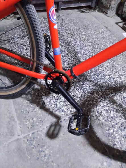 سلام عليكم بايسكل حركات للبيع مستخدم أسبوع بايسكل نضيف ومرتب  سعر 180 قفل مكاني بغداد حي الجهاد للستفسار ***********
