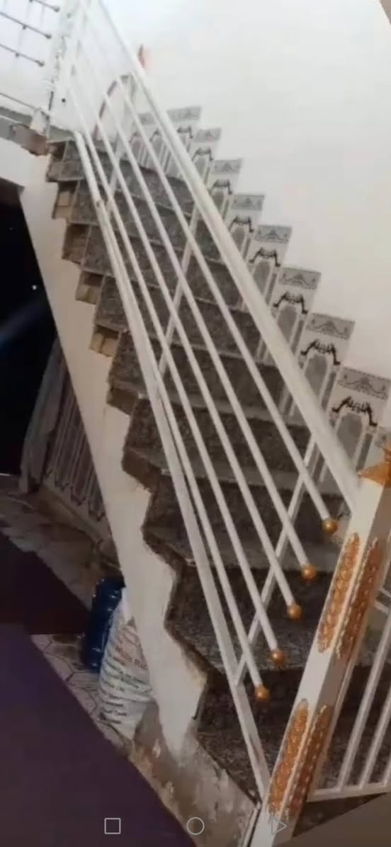 سلام عليكم حسين حداد لكافة انواع حداده جملونات ديكورات محجرات دارج مراجيح بيبان کتایب للتفسار خاص او واتساب *********** @
