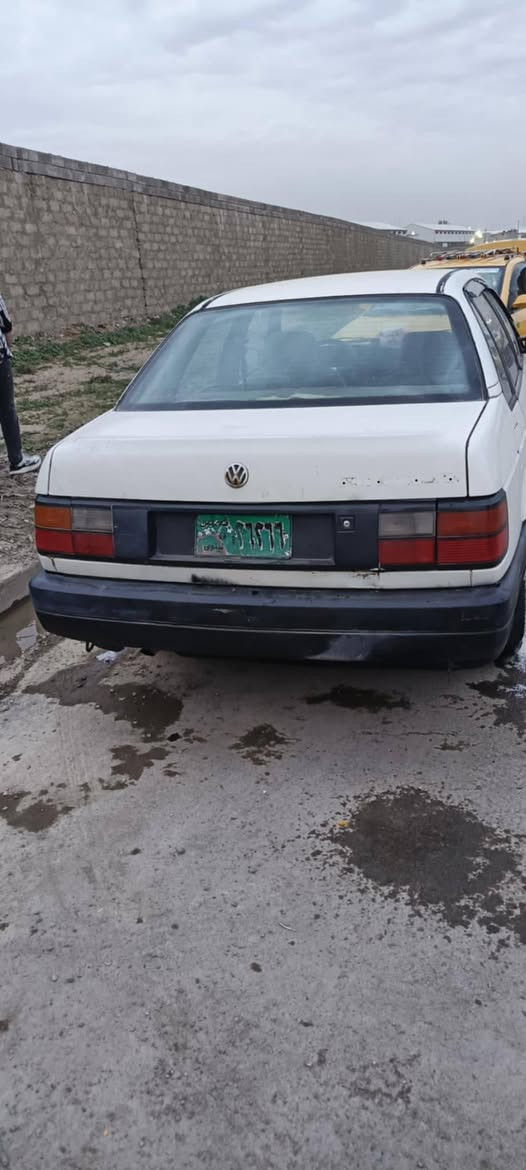 أعاد نشر بسبب الوعد الكذب     حياتي مو شراي لاتنطي كلام الناس                  السلام عليكم باسات موديل 89 سنويه خضرا رقم اخضر شرط تحويل كابون بانزين بيها مكينه شرط كير شرط كير اربعه نمر سياره جاهز مكان سياره موصل الأيمن سعره 26وبيها مجال قليل ***********
