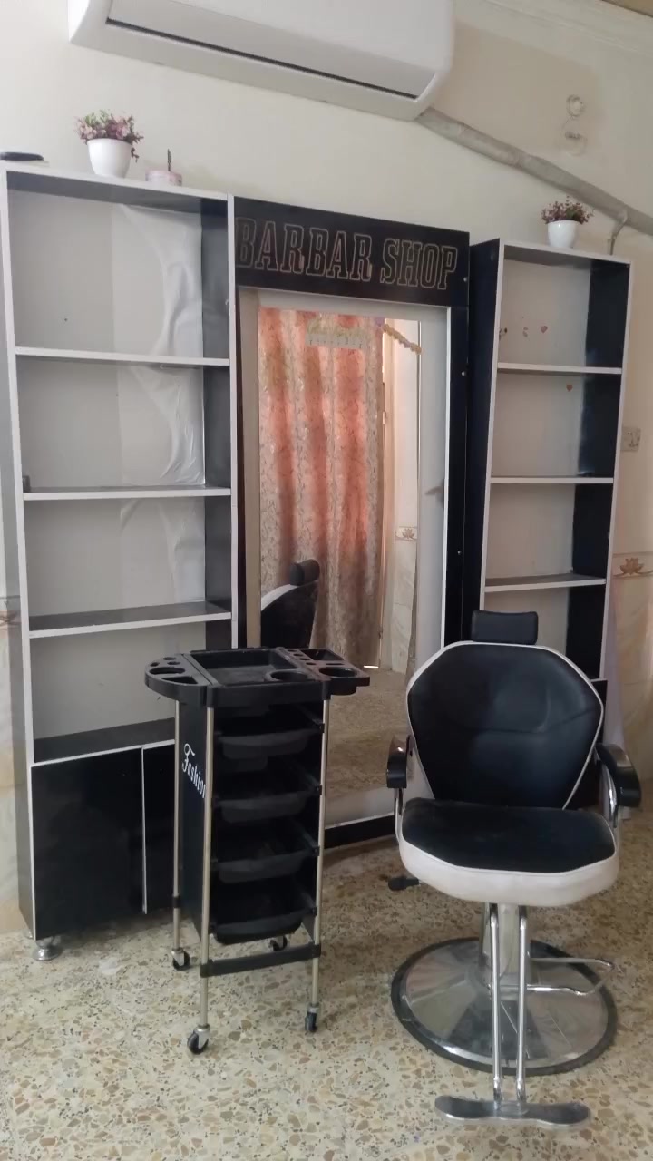 غراض صالون مستعمله للبيع السعر 250 قفل  العنوان النجف رقم الهاتف ***********
