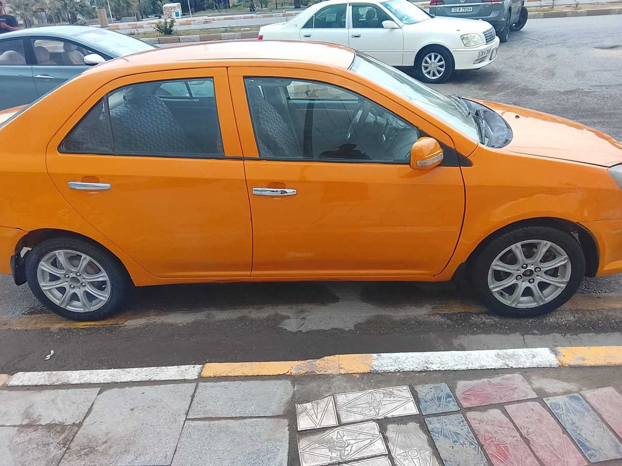 ام كي 2013كير ومكينه 1800 كورلا جيدات جدا كير عادي حداديه كهربائيات كلها جيده طخم تاير ويل كب داخليه و خارجيه كلها جيده سعرها 22 وبيها مجال قليل رقم اللماني صاحب السيارة هذا رقمه ***********
