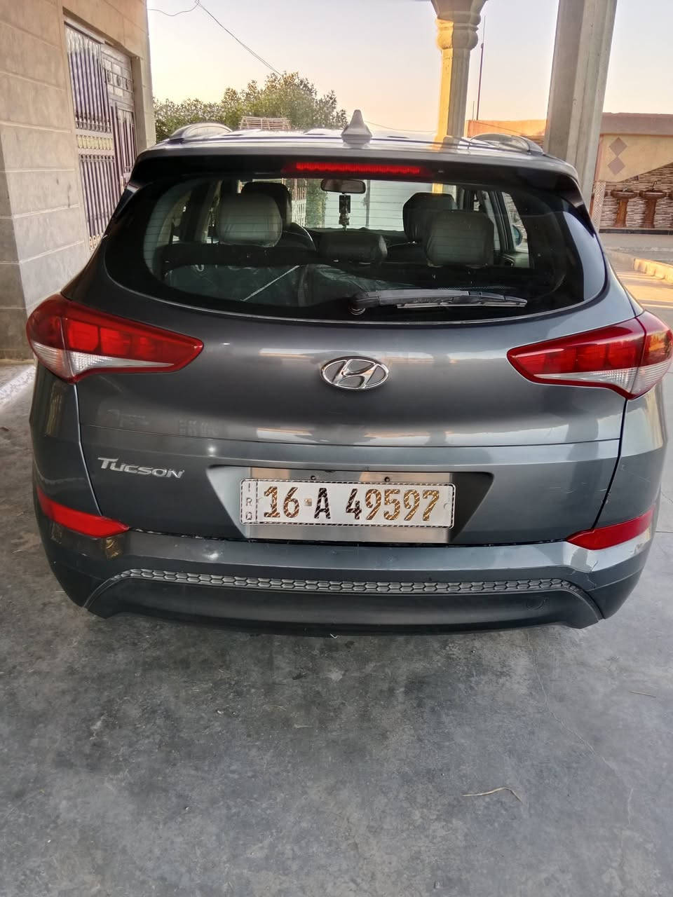 سلام عليكم يوجد سياره توسان وارد امريكي ، موديل 18، رقم ***********
