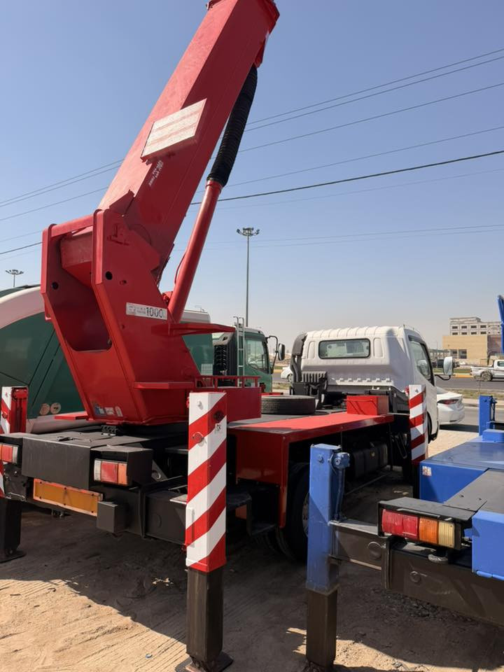 سله هينو دخول جديد ١٨ متر فول سيفتي  سياره تحفه معرض رضا العبادي ***********
