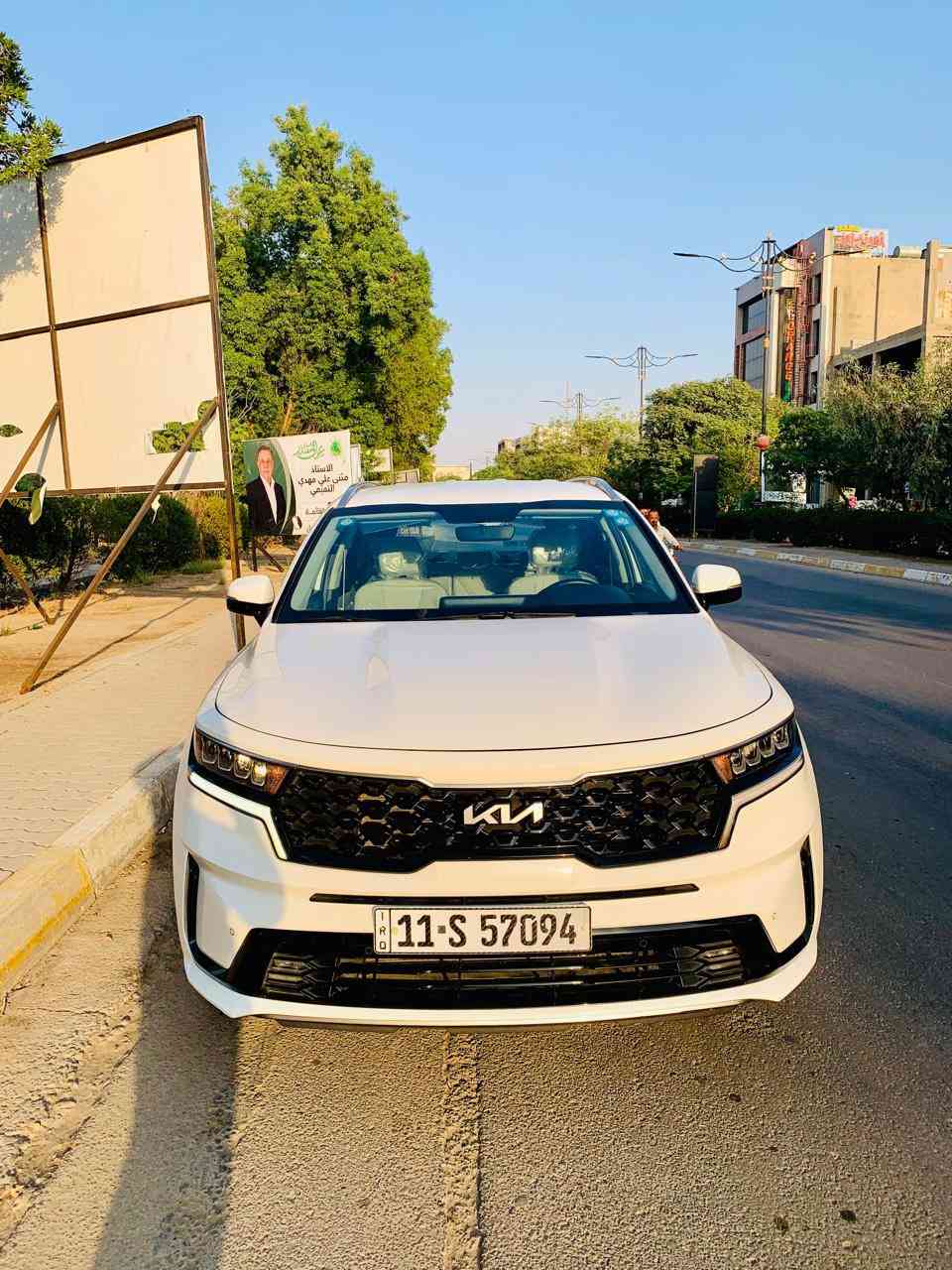 السلام عليكم
سورنتو للبيع موديل 2023 خليجي رقم بغداد مكفوله كفاله عامه بشرط الفحص ماشيه 51

المواصفات 

بصمه تشغيل/ بصمه بيبان/ تشغيل عن بعد/ جنطه كهرباء/ كراسي كهرباء اماميه وخلفيه/ جي بي اس/ كشنات جلد / 7 راكب/ 3 قطع تبريد / مري شفط/ نضام نزول منحدرات/ نضام مانع انزلاق/ هند بريك بصمه/ تحكم استيرن فول/ كير ماوس/ شفتات استيرن/ 6 سلندر / وباقي المواصفات معروفه… سعر 295 

رقم الهاتف***********

مكان السياره ديالى
