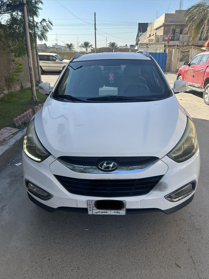 السلام عليكم،،،
توسان ٢٠١٤ بغداد خليجي 
محرك ٢٠٠٠ دوش مكفول
اشاير مري
مقاعد تدفئة
تبديل دهن الكير وكالة mobis مكفول
 منظومة تبريد جديدة
حدادية صدر
تخم تاير
تخم دسكات وكالة mobis
تخم اذاين مكينة وكالة mobis
بلكات + فيت بمب وكالة mobis
المسافة المقطوعة (١٠٣٠٠٠ كم )
السعر (12700 دولار)
للتواصل ***********
