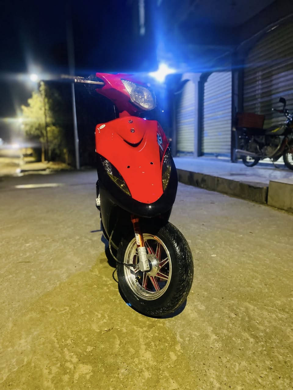 سلام عليكم ماكس عدله 120للبيع مكينه ما مفتوحه شعله معدل كهربات كله شعل سلف هندل  كزوز FM ويلات رياضي اصلي سعرها850رببها مجال بسيط


**إذا كنت صاحب هذا الإعلان وتريد حذفه لأي سبب، رجاءا أرسل رسالة إلى الدعم الفني**