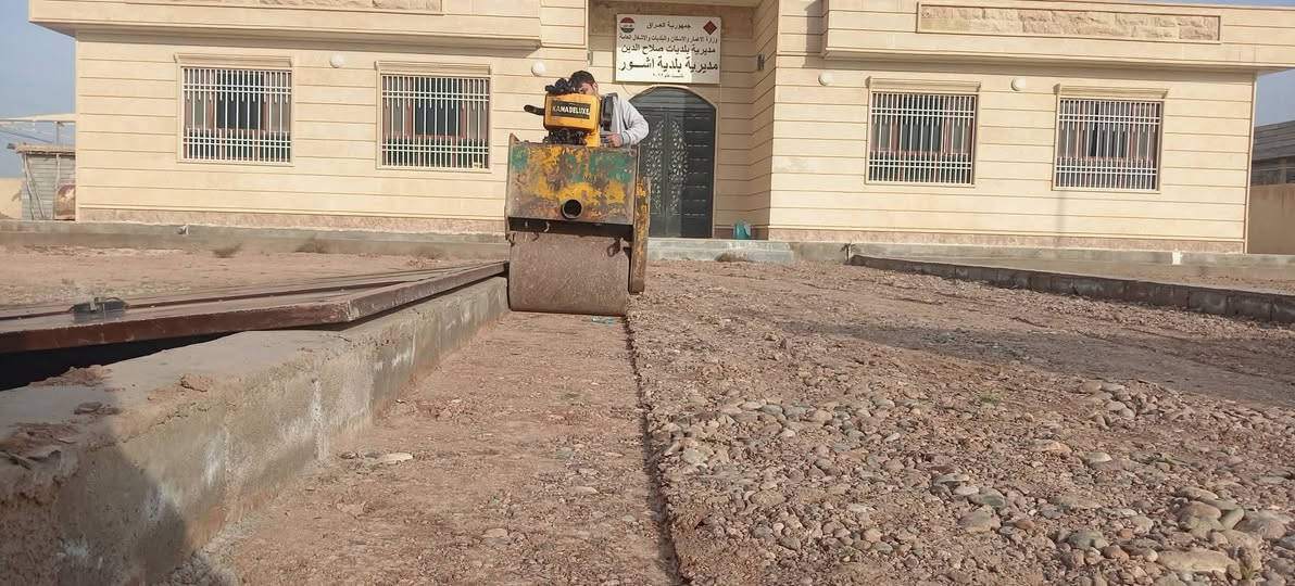 السلام عليكم يوجد حادلة لحدل البيوت والثيلات والحواش  (حدل بلا  لاش كبل سيراميك) للاتصال *********** او ***********. والأسعار مناسبة أن شاء الله
