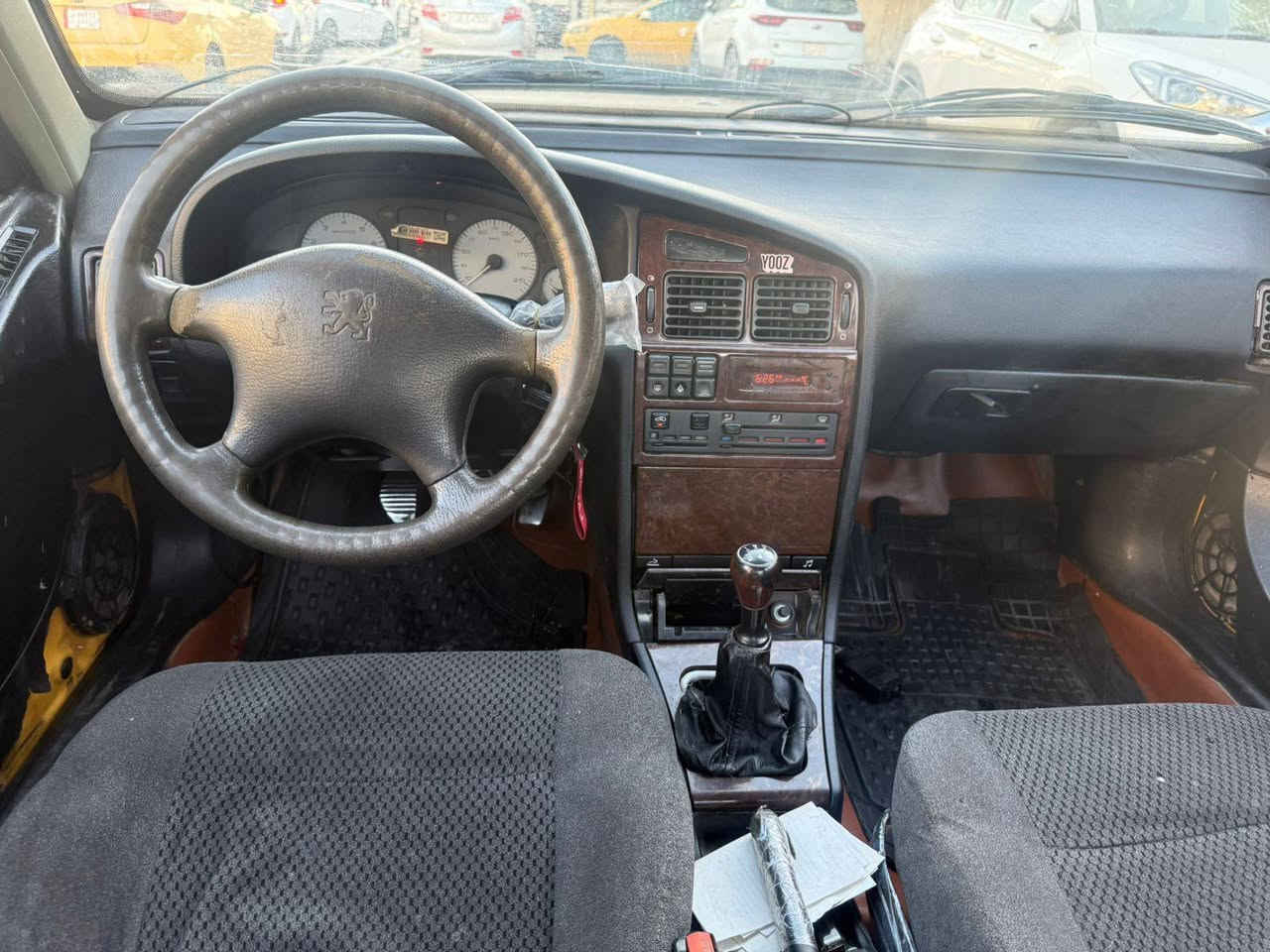 بيجو بارص 2015
بيهة بنيد تبديل وجاملغ خلفي صبغ 
السياره حلوه وجاهزه 
تبريد ثلج
بيهة خيط بخار
تخم تاير صدر جديد 
رقم بغداد مشروع وطني تحويل ثاني يوم 
عنوان بغداد شارع فلسطين 
معروضه 35
***********
