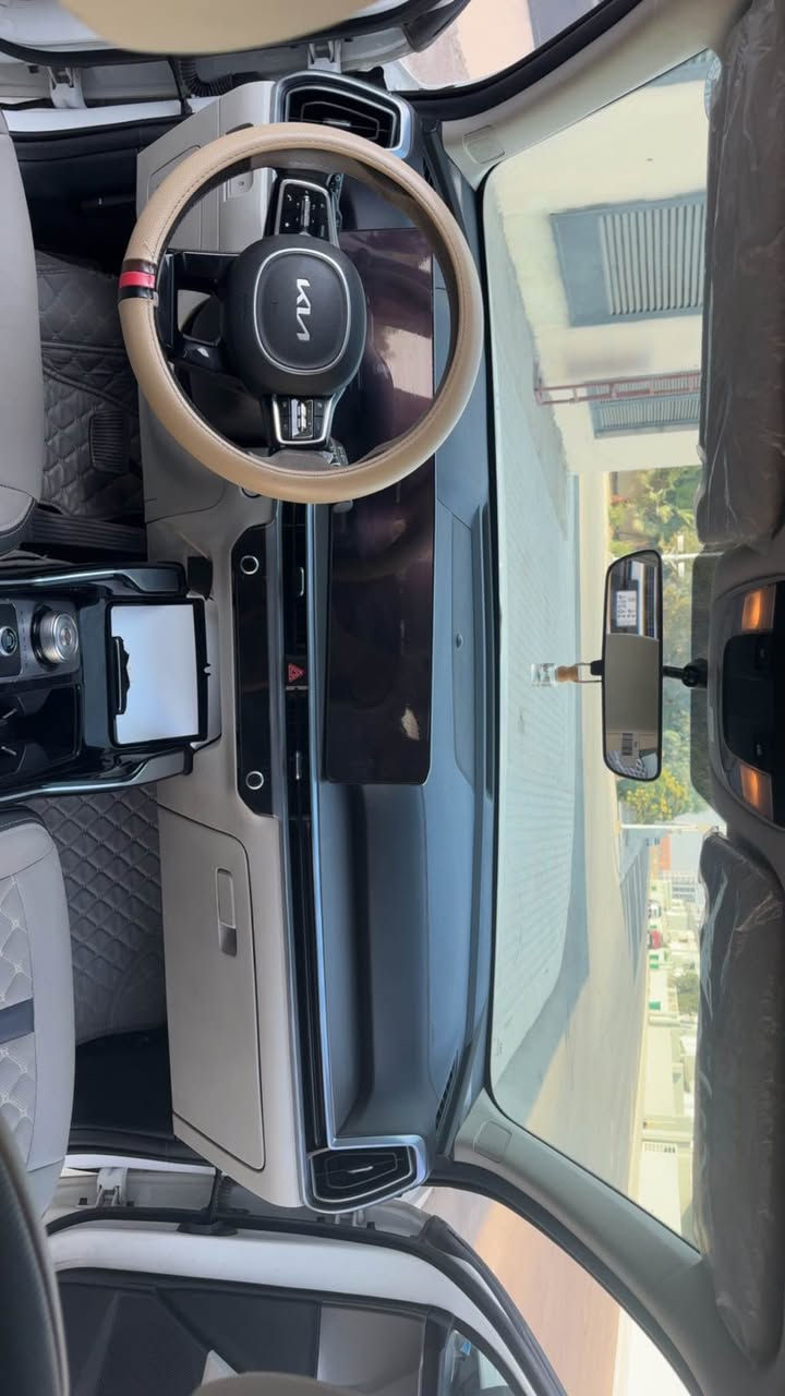 كيا سورنتو 🇰🇷 
مديل 2️⃣0️⃣2️⃣4️⃣
رقم /. اربيل الدولي . وكالة او تحويل
محرك / 6V
كفالة عامة  من صبغ وضربة وتبديل 
مواصفات 
شاشه كبيرة 
عداد رقمي 
كير ماوس 
حساسات اماميه وخلفية 
اشاره ترحيب بلمري 
مري كهرباء
بصمه ابواب مع لد ابواب 
صندوك كهرباء
بردات خلفية 
لد نهاري 
تبريد ٣ قطع 
سايد بريك دكمه 
ويل ١٩ 
استفسار 
*********** البصرة, العراق
