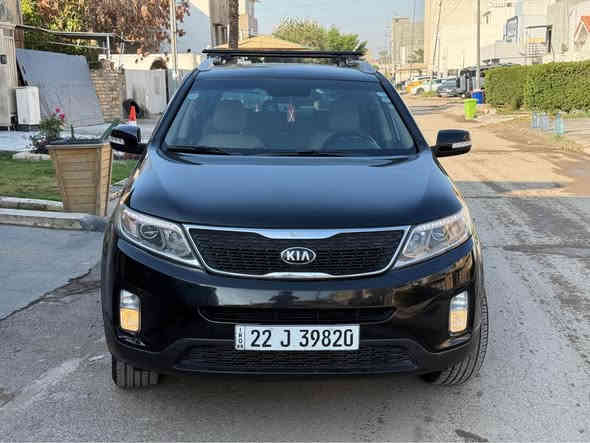 سورنتو موديل 2015 خليجي  للبيع او المراوس ب احدث منها وانطي فرق (***********)
مكفولة كفالة عامة من صبغ والحادث
فقط بيها بارد مكانين والسونار موجود
رقم اربيل 
محرك 4 سلندر 2400 دوش

مواصفات فول بس بدون وبانوراما
بصمه تشغيل 
بصمة بيبان
بصمة صندوق
لد أمامي 

حساس امامي 
حسلس خلفي

داخل صاج
استيرن صاج 
بلوتوث
بردات بلادي
7 راكب 
3 قطع تبريد 
تحكم ستيرن 4 جهات 
 
مري شفط 
اشاير مري
كاميرا بلاد وشاشة بدشبول
ويل كب 19
علما سيارة جديده مابيها نقص
مكاني  بغداد حي الجامعه  السعر 165 وبيها مجال بسيط بغداد
