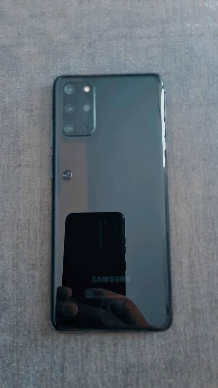 سامنسونك اس 20 بلص ذاكره 128الرام 12 جهاز جديد عربي اصلي معالج سناب دراكون فقط الخطوط ميشتغلن تبديل شريط سعره 20 الف يرجع طبيعي السعر 170 العنوان بابل رقم الهاتف ***********
