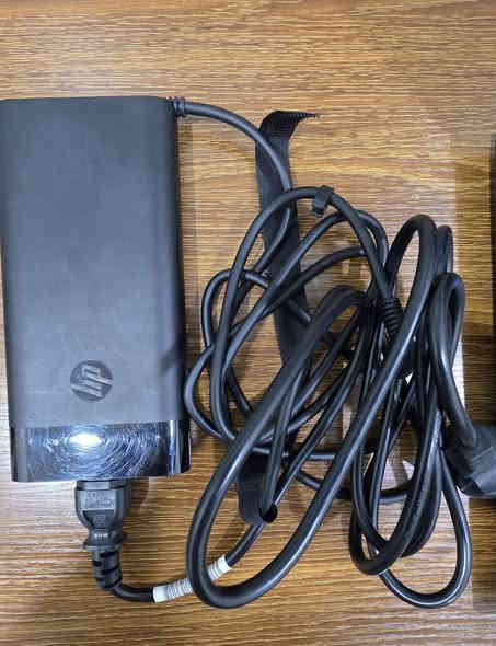 -لابتوب Hp victus للبيع .
-الجهاز جديد استخدام فقط 3 اشهر .
-ملحقات كاملة مع الكارتونة .
المواصفات:
*M.p: Core i5 20 Core 14 Gen.
*RAM: 16 GB DDR5 .
*G.P.U: RTX 4050 6GB .
*ويندوز 11 برو اصلي .
*منافذ USB A & C .
*منافذ LAN Gbps & HDMI . 

مكاني: النجف .
الاتصال: *********** واتساب .
السعر: مليون و 50 الف .
