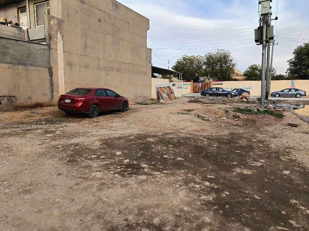 أرض ركن 200 متر مقابيل مدرسة جرير 
55 وبي مجال  
*********** خناقين, ديالى
