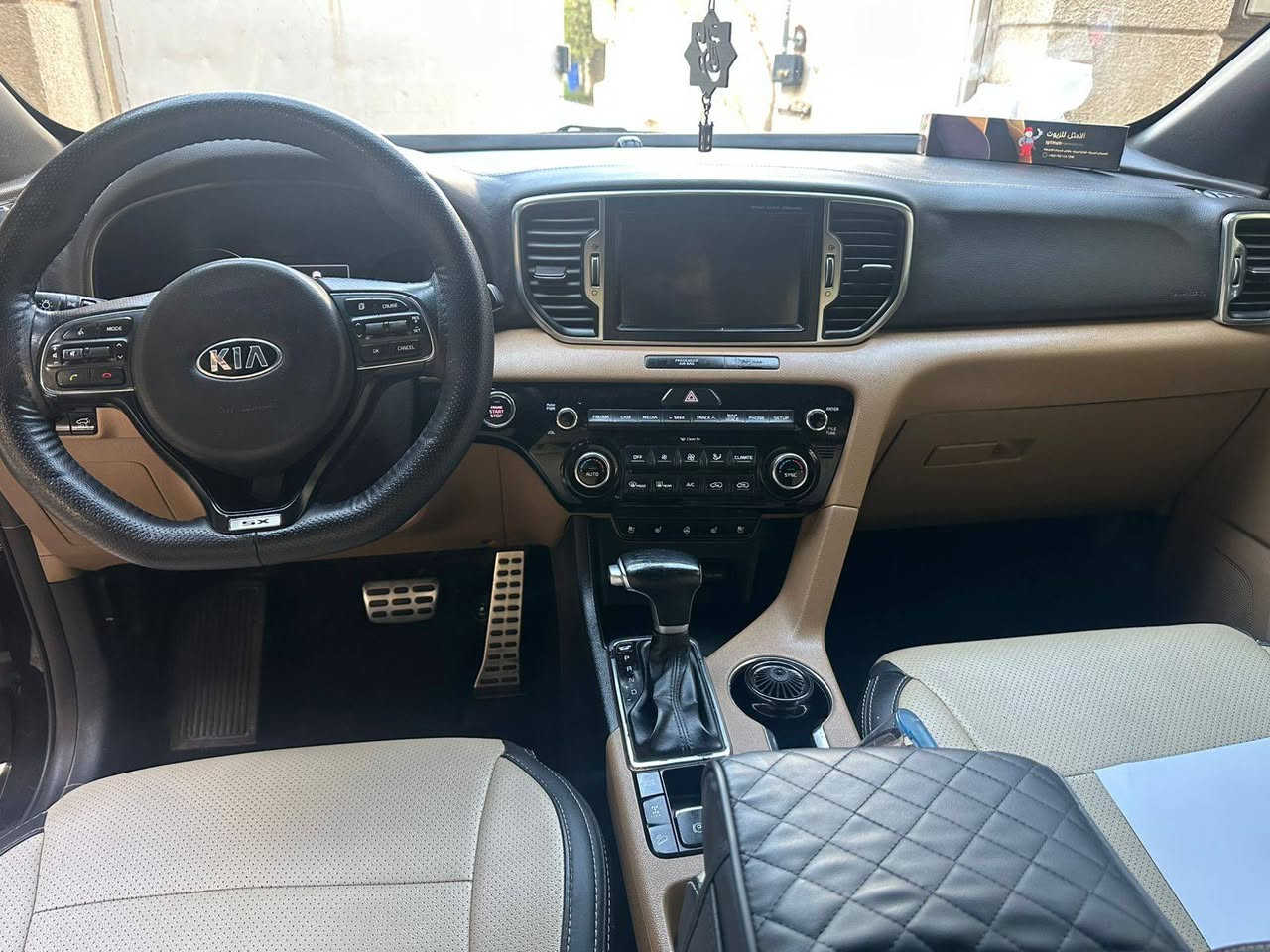 ‏🚘 كيا سبورتج SX 2017 وارد
‏السلام عليكم
‏
‏السيارة بحالة ممتازة، بيها جاملغ جهة السايق مبدّل وبارد بسيط بالبنيد فوق اللايت فقط،  (عندي سونار عدد ٢ ) 
‏فووول 1/1 أعلى فئة بالسبورتج، والرغّابة يعرفون شنو أحچي 😉
‏
‏📍 رقم أربيل باسمي (تحويل وليس وكالة)
‏📆 السنوية لغاية 2028
‏
‏🔧 المواصفات:
‏تشغيل بصمة + أبواب بصمة (عدد 2)
‏
‏بانوراما بثلاث وضعيات
‏صندوق كهرباء
‏
‏هندبريك دكمة
‏مانع انحدار + مانع انزلاق
‏
‏4×4 فور ويل
‏محرك 2000 GDI تيربو
‏
‏أوتو هولد
‏ثلاث وضعيات قيادة (سبورت / عادي / إيكو)
‏
‏ستيرن حرف D رياضي + شفتات بالستيرن
‏داخل جلد لونين (بيجي وجوزي) وعليه دوشمة جديدة درجة أولى
‏
‏الكشنات الأمامية فول كهرباء
‏تدفئة وتبريد بالأمامي + تدفئة بالخلفي
‏
‏سماعات Harman Kardon
‏شاحن لاسلكي يدعم الأجهزة الحديثة
‏
‏منفذ USB خلفي
‏ويل 17 رياضي
‏
‏شاشة لمس 8 إنج
‏حساسات أمامية وخلفية
‏
‏حساسات مطر ولايتات (تغير أوتوماتيكي مع الظلام واتجاه الستيرن)
‏رادار محيط السيارة + رادار النقطة العمياء
‏
‏لايتات ثلجي وشمسي عدسات
‏كشافات LED رباعية

‏📊 ماشي: ١٢١ ألف كيلو (قابل للزيادة)
‏📞 للتواصل: ***********
‏
‏
