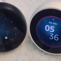 لغة انكليزي قطعتين الكسا - اليكسا ايكو سبوت  Echo spot خاص او واتساب 0...