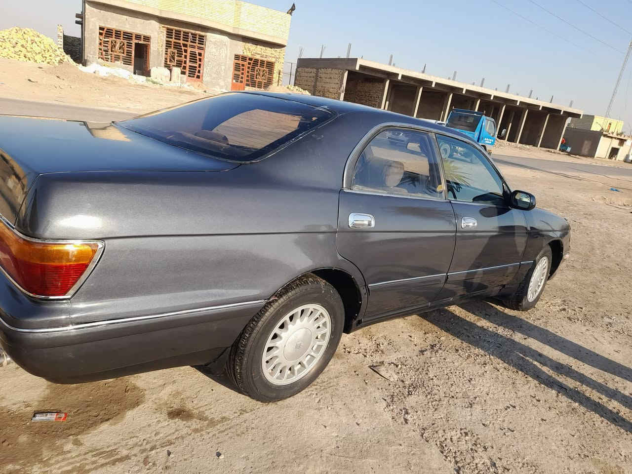 السلام عليكم بطه منفصل للبيع موديل 1993 رقم قادسيه نكليزي سنويه 2029 مكفوله من الكص والنقل الجثه والضربه لقويه كير مكينه حداديه خير من الله وين ميعجبك اطلع *********** مكاني نجف
