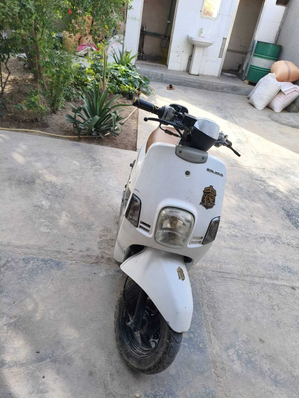 متاح ٦٥٠ وبيه مجال ممفتوحه الحر حي العسكري‏‪0771 294 7399‬‏
