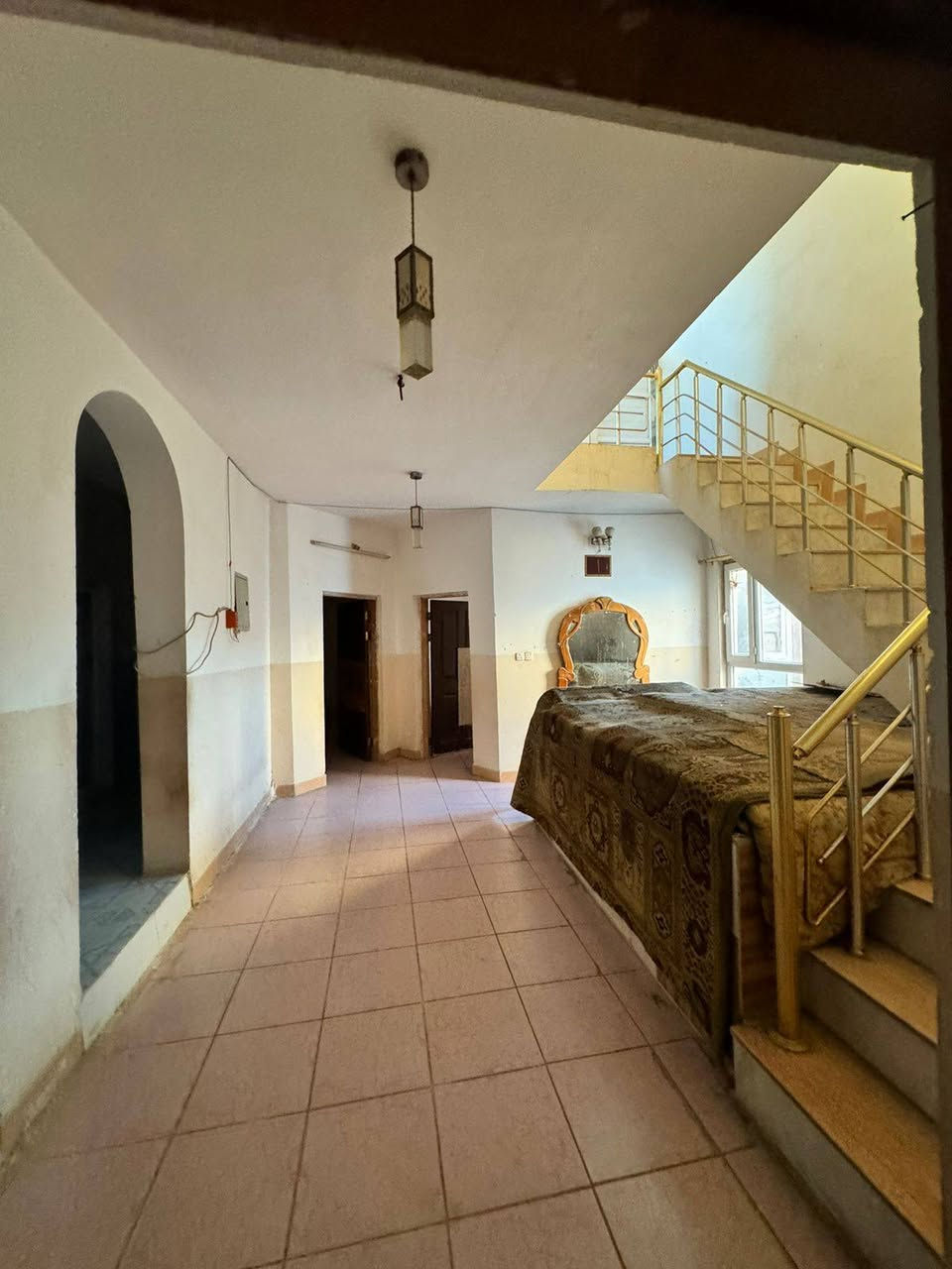 دار للايجار طابق ثاني معزل
العنوان : تكريت القادسية 
قطعة 500 خلف مدرسة تكريت الاهلية 
يحتوي على استقبال و 2غرف نوم 
  ومطبخ وصحيات ومخزن كبير   
ايجار الدار  《275ألف》
للاستفسار الاتصال على الارقام التالية
***********
***********
مكتب دجلة للعقار ....
