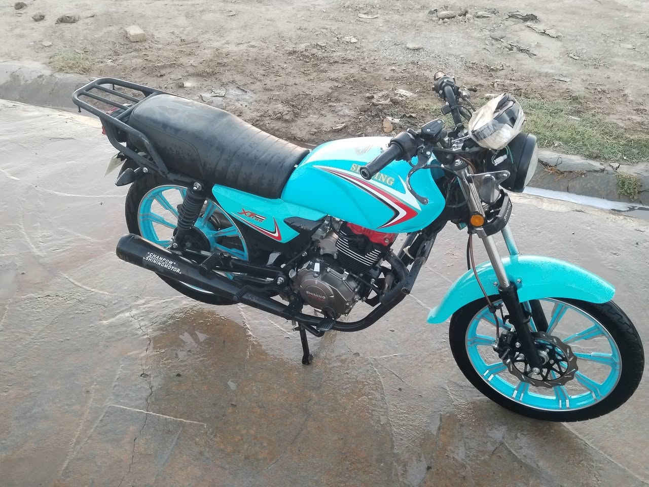 سلام عليكم شباب شاينك. لبيع موديل 23 اوراق اصولي  محركه ما مفتوح كهربائية شغاله كله  دراجه جديده تخم تاير جديد دراجه  حلوه وجاهزه سعره مليون و 50 الف وبيه مجال بصيط ترهم مراوس ايراني او دايوان او بوكسر مكاني رفاعي فرع سيد احمد ***********
