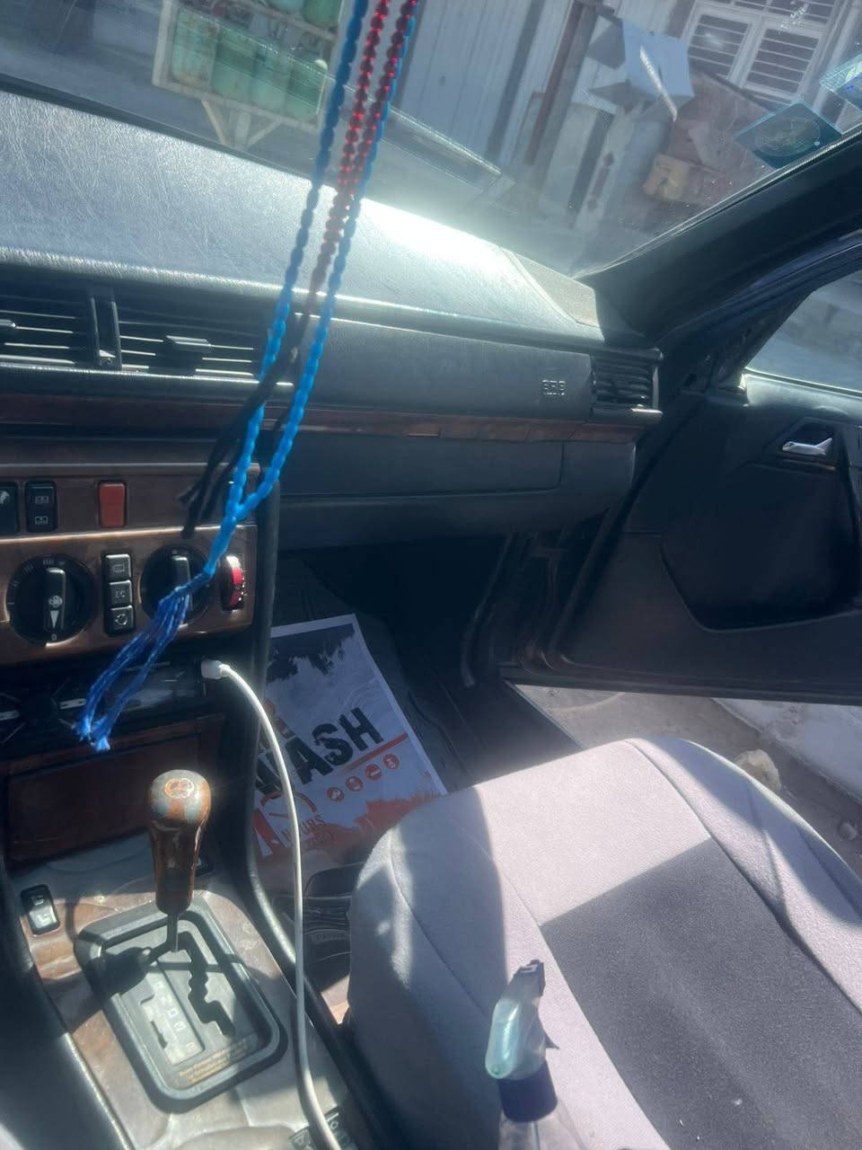 سلام عليكم مارسدس مديل91 مكينة وكير خير من الله السعر 55بيه مجال تحصل مراوس الهاتف ***********
