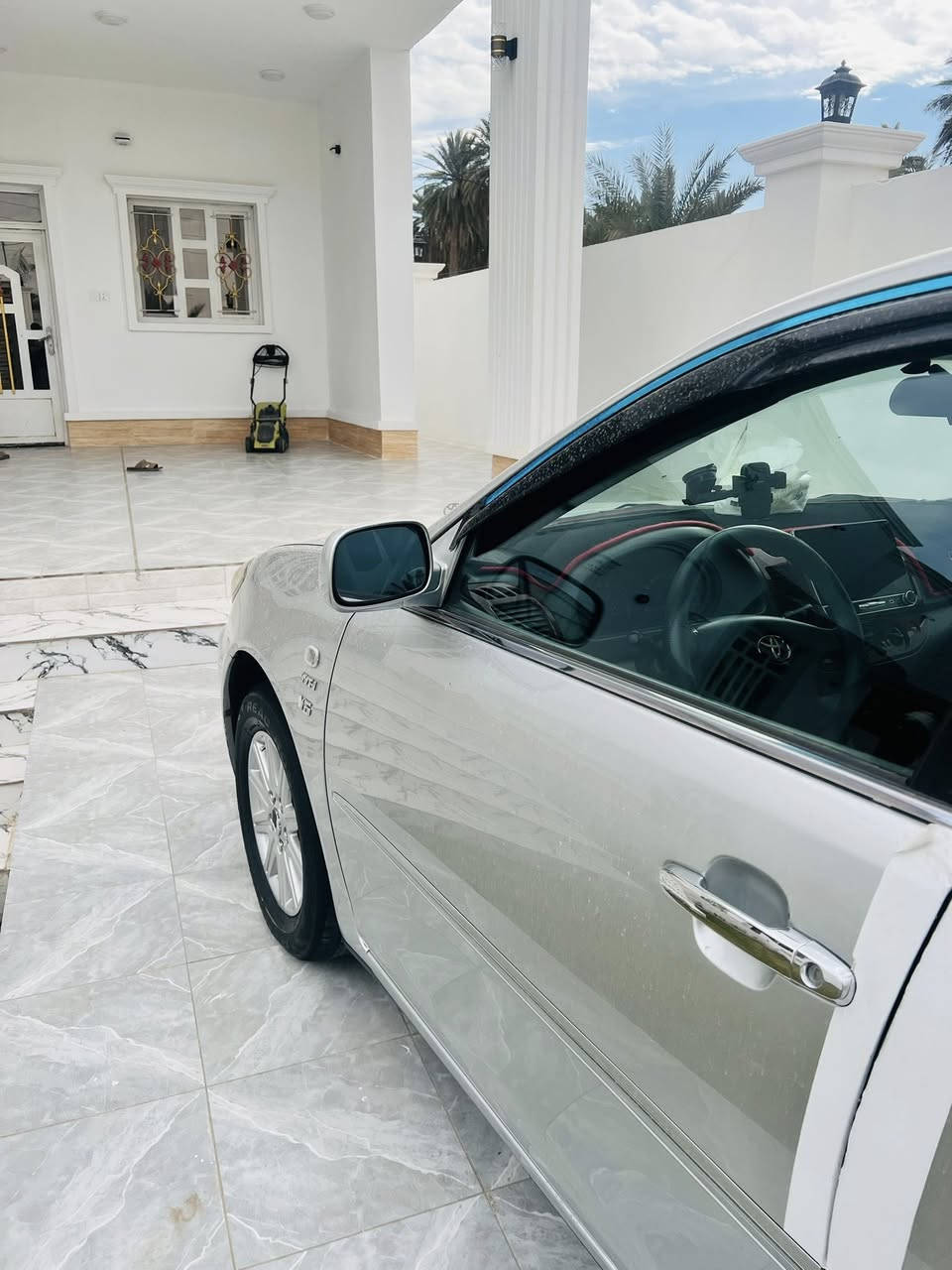 كامري خليجي 2006 بيه صبغ صفحه اليمنه اثر جراد بدون معجون محرك 4 سياره ما بيه نقص اي شي مال جناي السعر 118بيه مجال رقم الهاتف (***********)
