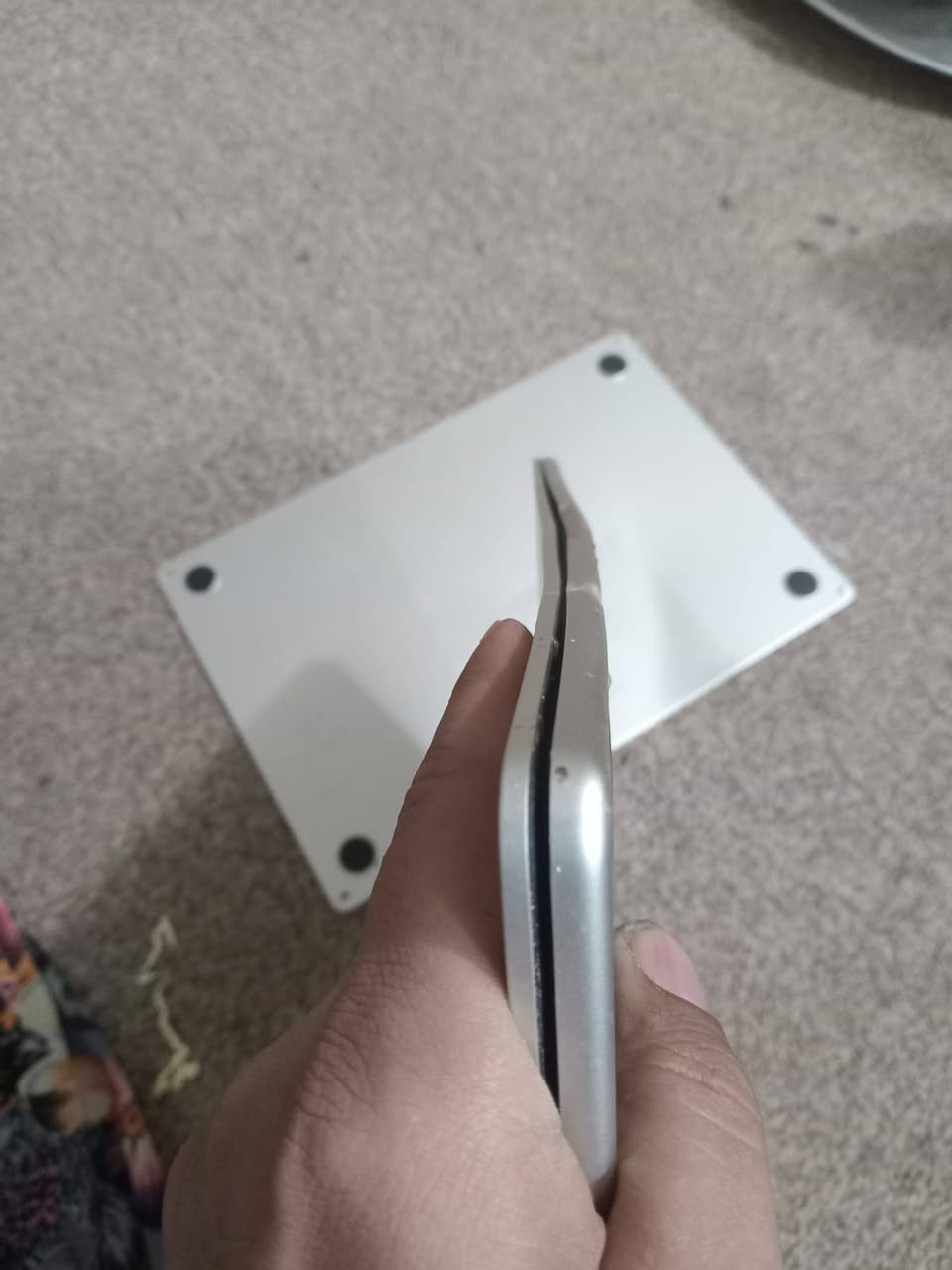 السلام عليكم 
عندي هاي اللابتوب عاطله 
تفيد المصلح والي يريدها يقيم سعرها


**إذا كنت صاحب هذا الإعلان وتريد حذفه لأي سبب، رجاءا أرسل رسالة إلى الدعم الفني**