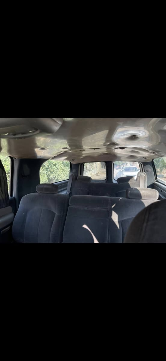 السلام عليكم. للبيع. اللفينيه. طويله فحل 8 براقي. مديل 2003. ادوات بدون رقم. جاهزه مكينه كير حداده. طخم تاير. كهربئيات. السعر. 24. هاتف *********** عنوان. بصره
