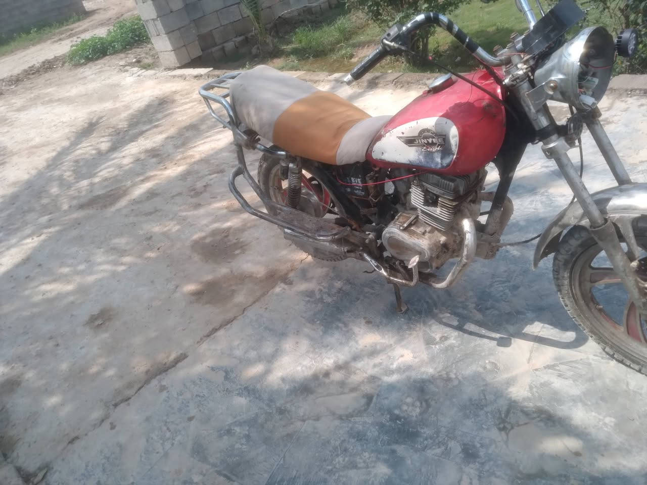 سلام عليكم دراجه جني دبل ابلك موديل ١٦ بدون أوراق سلف شغال السعر 150 لاتصال ***********
