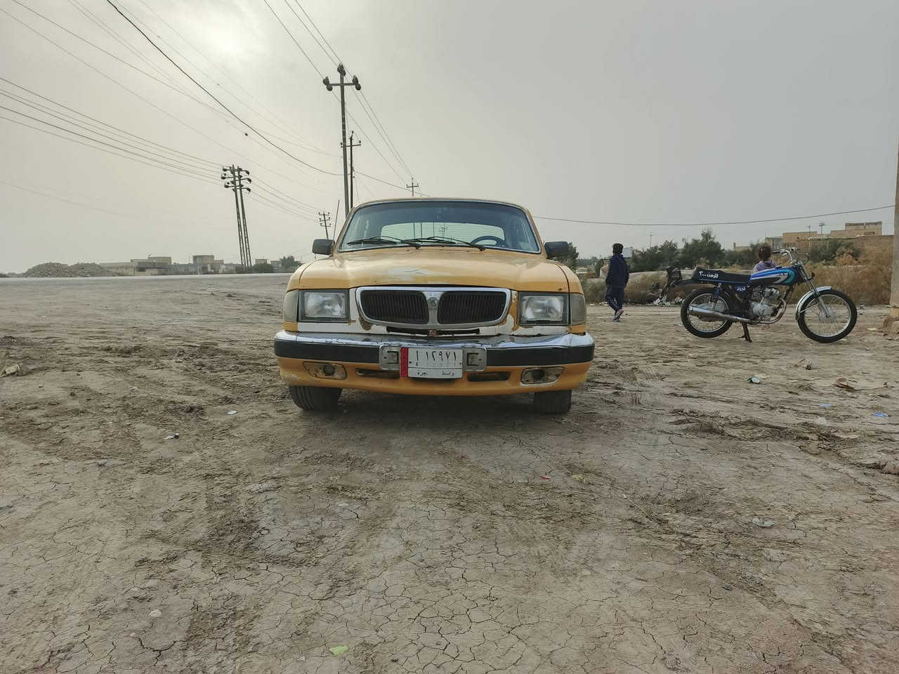 السلام عليكم فولكا للبيع جاهزه مكينه وكير نضيفات 2ونص حداديه توني مسويه لايتات جدد توني شادهن جدد كيچ حماوه بانزين رون كيلو متر كلهن شغالات جام 4يصعدن وينزلن اشاير شغالات بك لايت يشتغل باتري جديد توني مشتري السعر20وبيه مجال سبب البيع راعيه يريد مداور السنويه صاقطه *********** العنوان سوق الشيوخ
