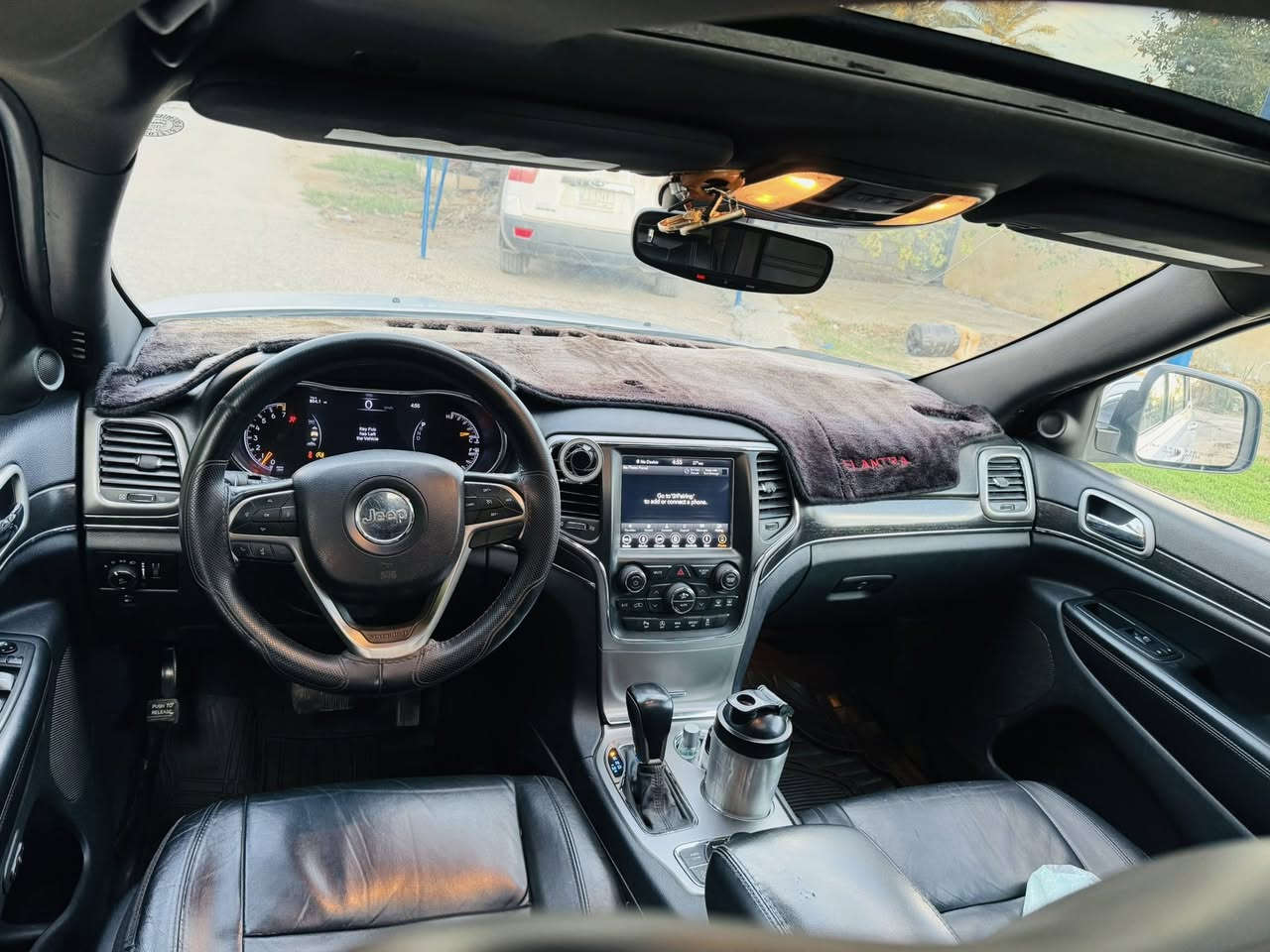 السلام عليكم عن إذن الادمنيه المحترمين 
للبيع جيب موديل 18 
رقم دهوك بسمي شخصيآ مداور ثاني يوم 
هزه وفحص وسنويه كله جديد رقم نكليزي 
ماشيه 90الف حقيقي وقابل لزياده 
سياره لمتد فوول مواصفات 
المواصفات 
فتحه سقف 
حساس امامي 
شاشه كار بلي مع كاميره دواره 
توقيف ذاتي 
.4+4 فور ويل 
جنطه كهرباء شفط 
أربع انضمة قيادة 
اتو ستوب 
داخل جلد اسود بلادي 
كشنات حراريه امامي والخلفي كشنات حراريه
وبعد بيه هوايه مواصفات 
حادث السياره جاملغ وبنيد وشويه من الجاملف ثاني 
صور الحادث مع سونار مرفق مع المنشور 
سياره جدا نضيفه.
السعر المطلوب $225 
مكان سياره بابل حله واي استفسار اتصال ع رقم ***********
