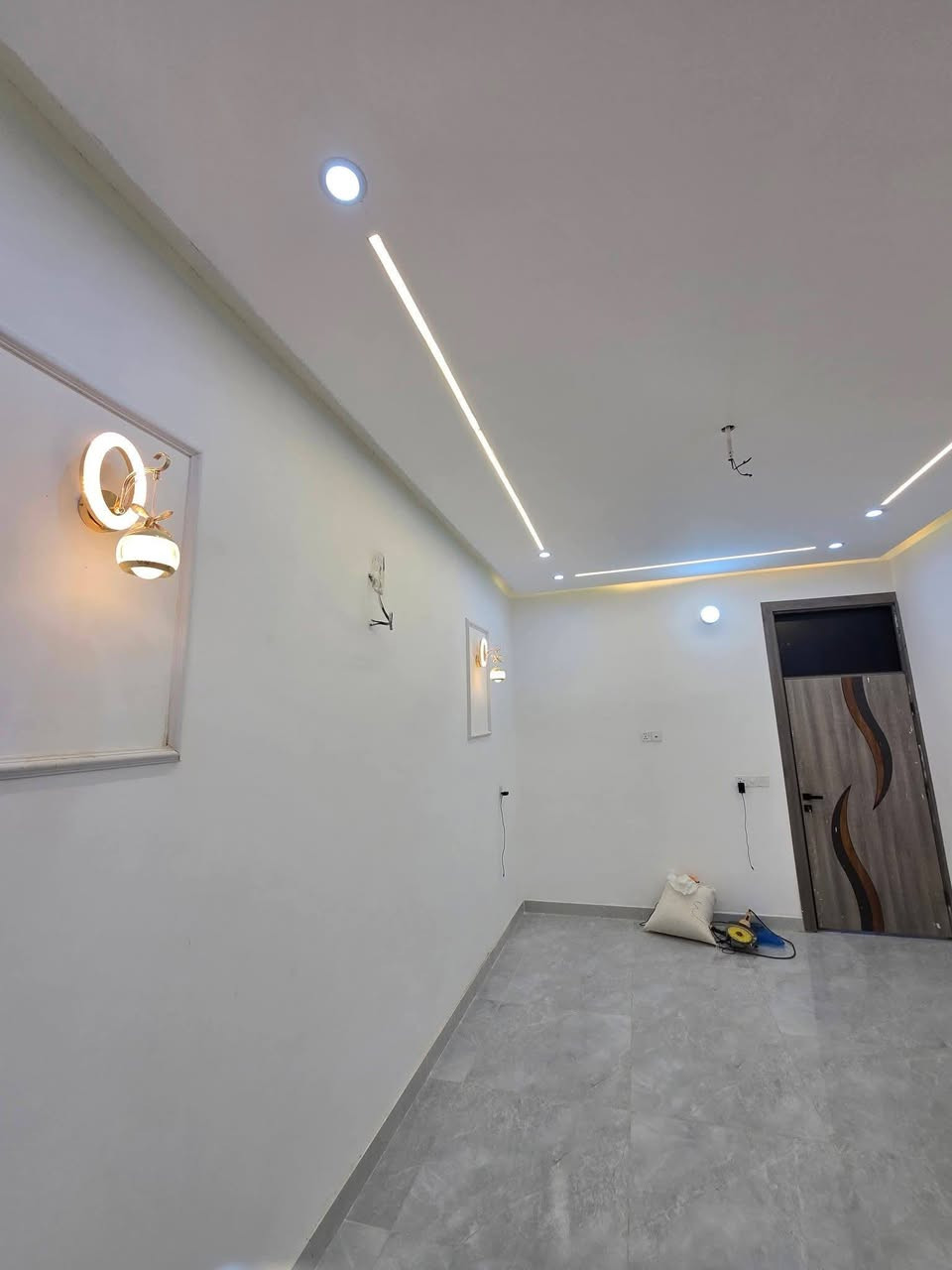 ⭕️دار للبيع بمساحة 130متر طابو زراعي⭕️
✅الموقع بهرز حي الشرطه قرب جامع الشكور
مقابيل حي القادسية ✅
✅بناء جديد درجه اولى ارضية 80×80 مطبخ جدران 90×30✅
✅التفاصيل الطابق الاول استقبال ومطبخ وصاله وحمام وغرفة نوم ✅
✅الطابق الثاني 2غرف نوم وصاله وحمام ✅
✅السعر خاص او الاتصال 👇🏼✅
☎️***********☎️
